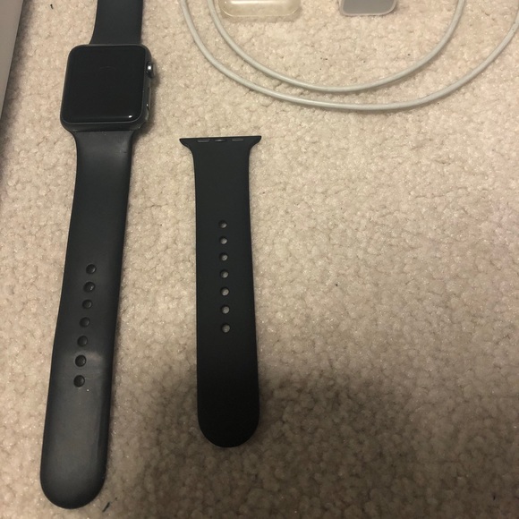 Series 1 42mm black Apple Watch - Picture 2 of 7